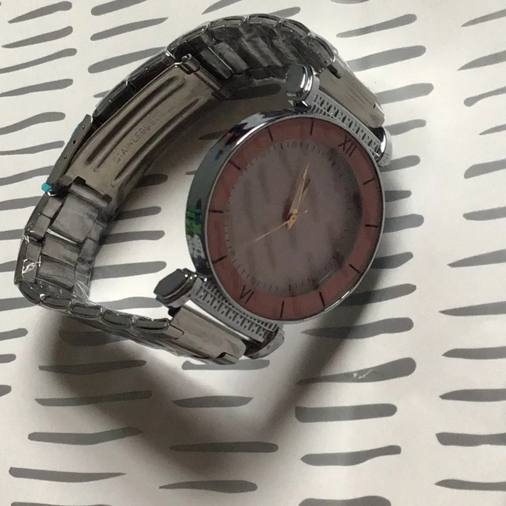 Watch - Picture 2 of 4